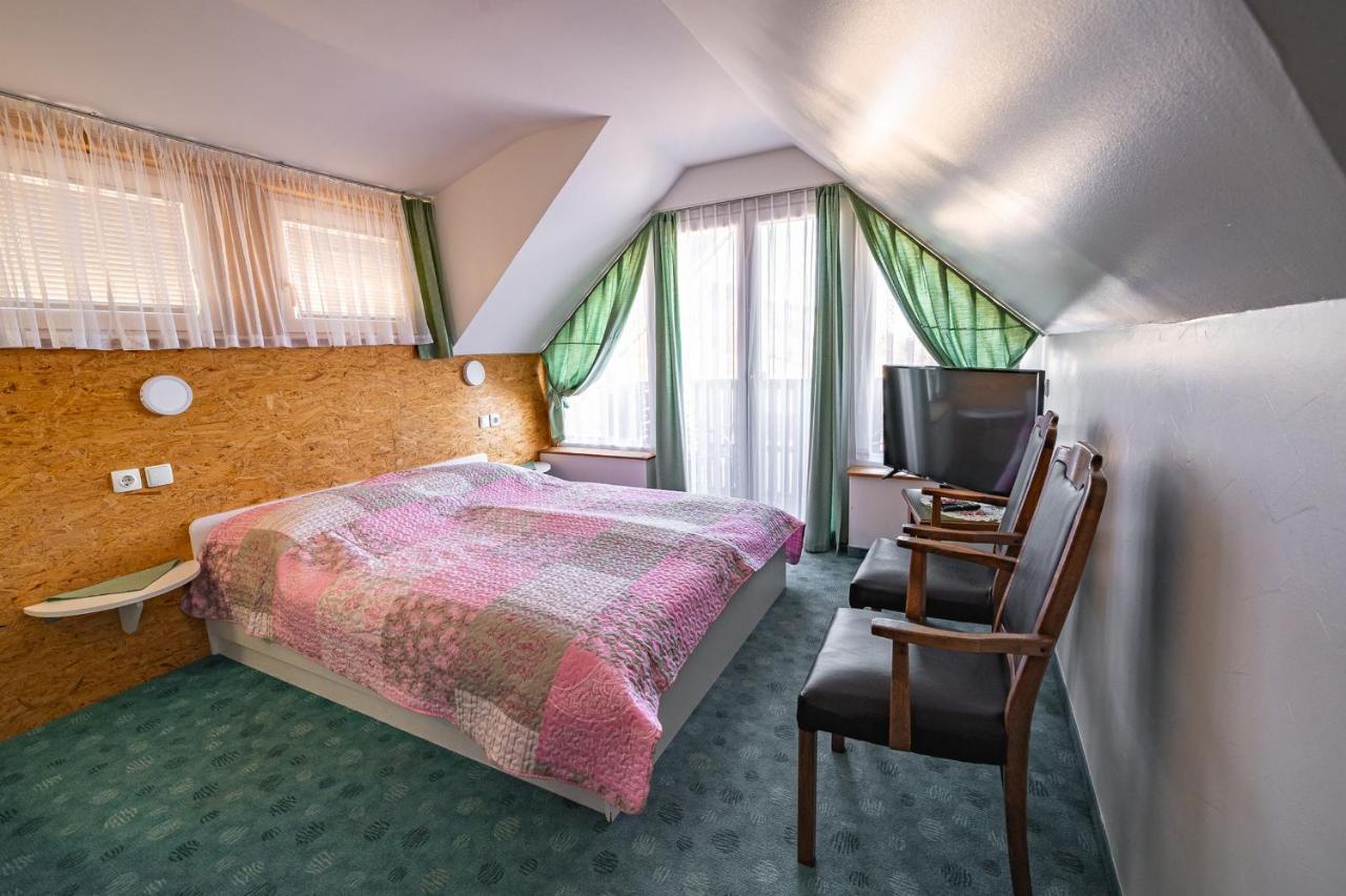 Slovenian Traditional Guest House Begunje na Gorenjskem Kamer foto